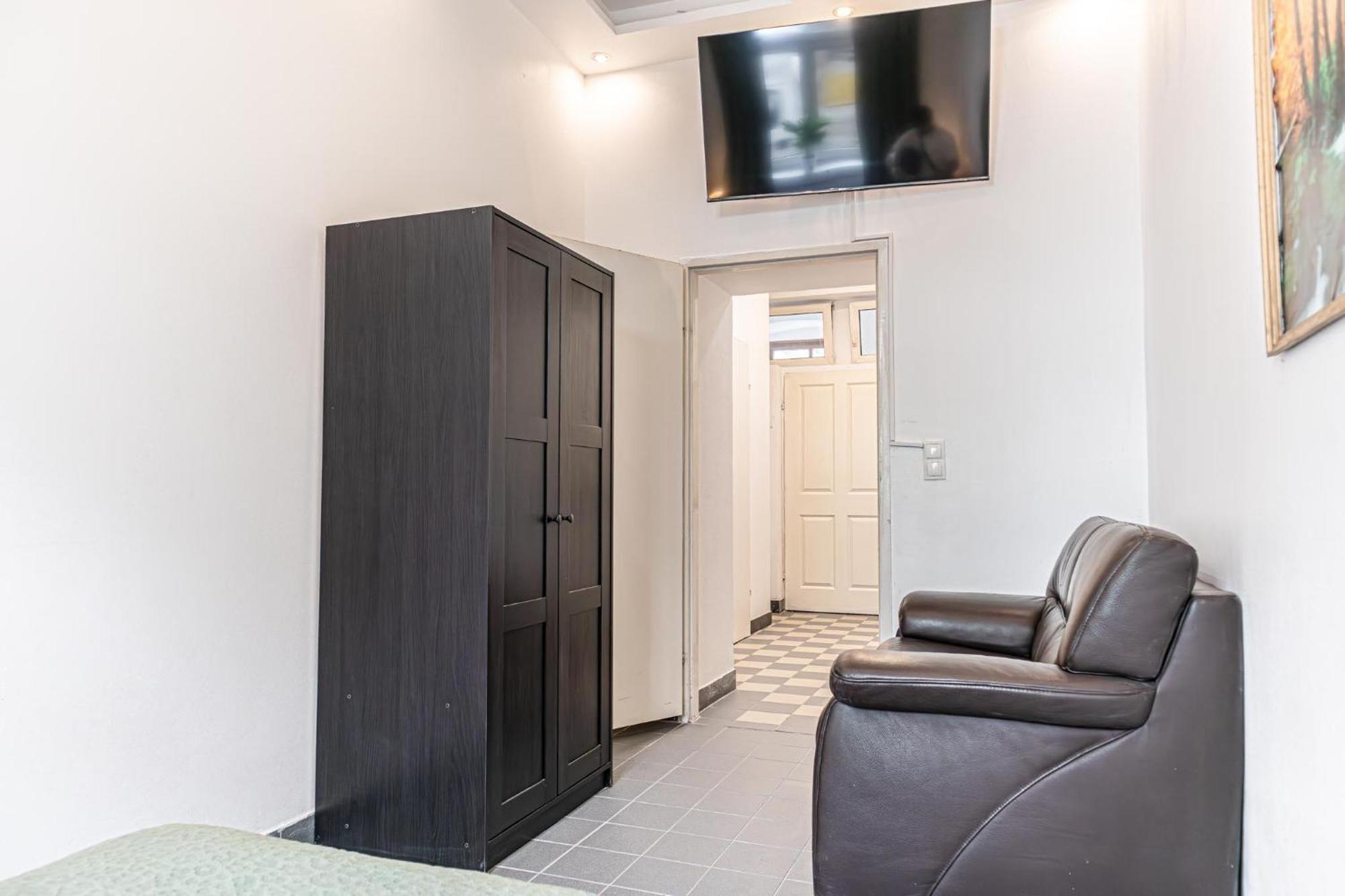 Neighboring 3 Apts.- Ideal For Families & Friends Wiedeń